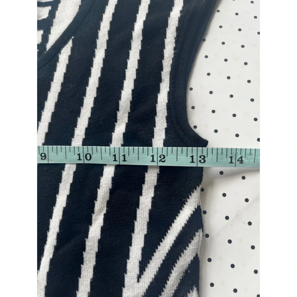 Womens Black White Striped Sweater Knit Geometric Knit Fit & Flare Dress Medium